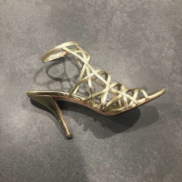 Via Spiga Gold Sandals - Size 7.5 - Picture 3 of 8